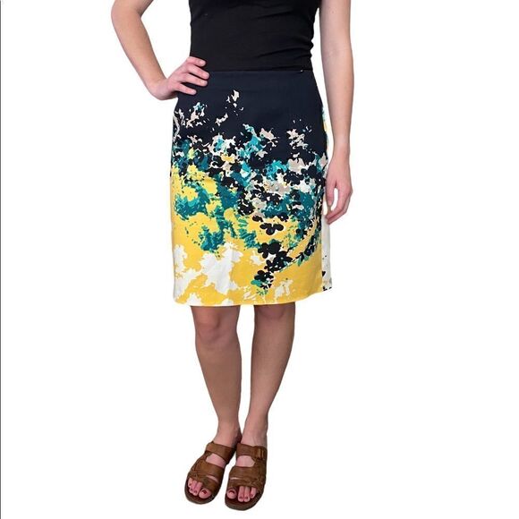 Tahari  pencil skirt  - Picture 1 of 6